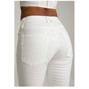 Good American Good Straight White Croc Pants Size 24